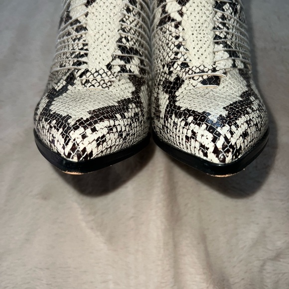 Vince Camuto Boots Size 8 Western - Picture 5 of 11